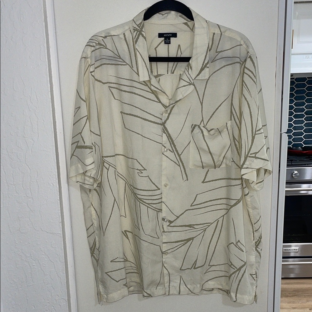 Alfani Cream & Tan Button Down Shirt with Pattern | XL